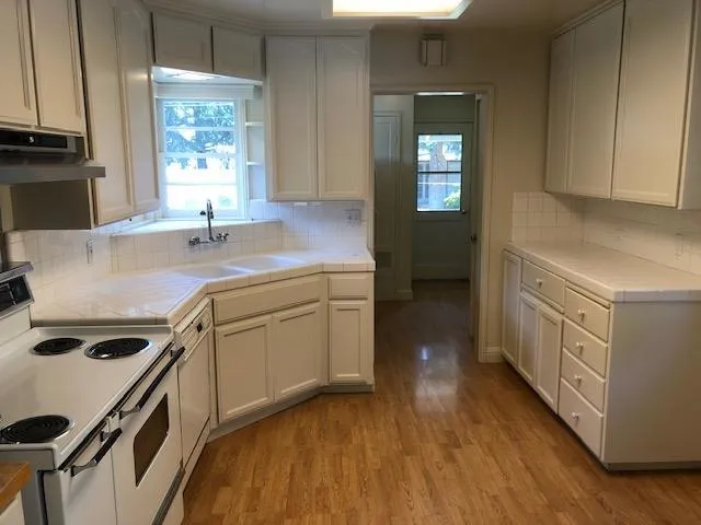 5 Oak Court, Sunnyvale, California 94086