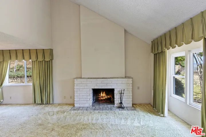 2067 Salto Drive, Hacienda Heights, California 91745