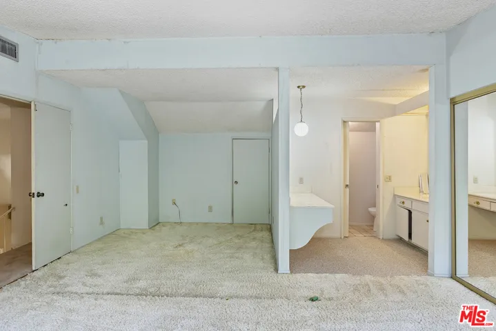 2067 Salto Drive, Hacienda Heights, California 91745