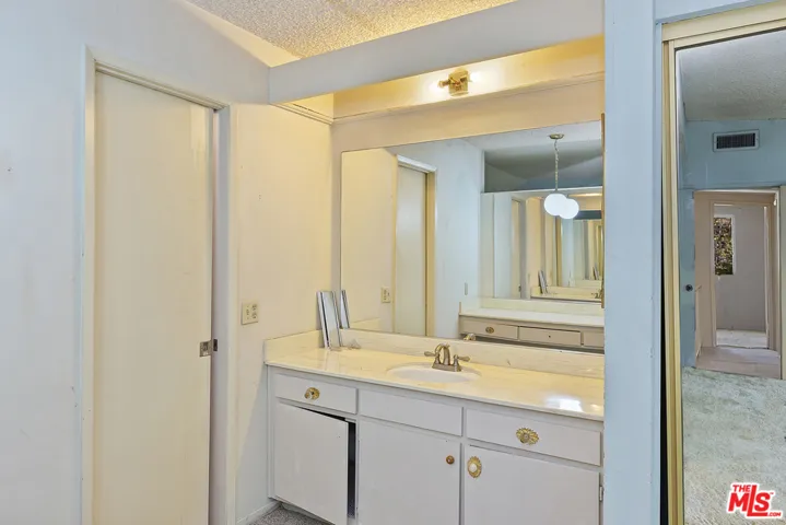 2067 Salto Drive, Hacienda Heights, California 91745