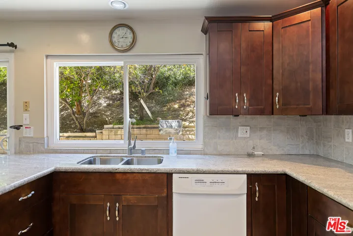 2067 Salto Drive, Hacienda Heights, California 91745