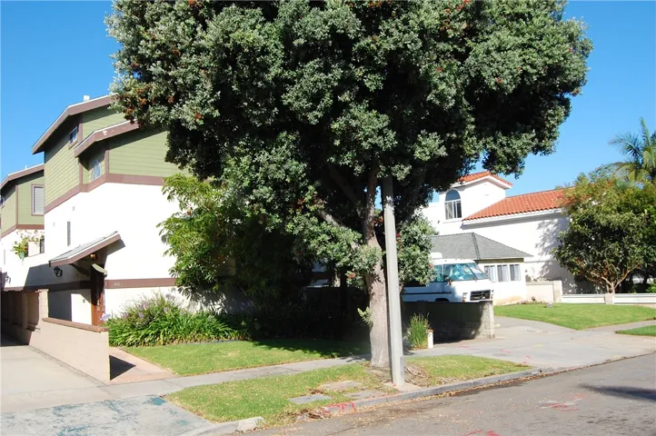 409 N Elena Avenue 2, Redondo Beach, California 90277