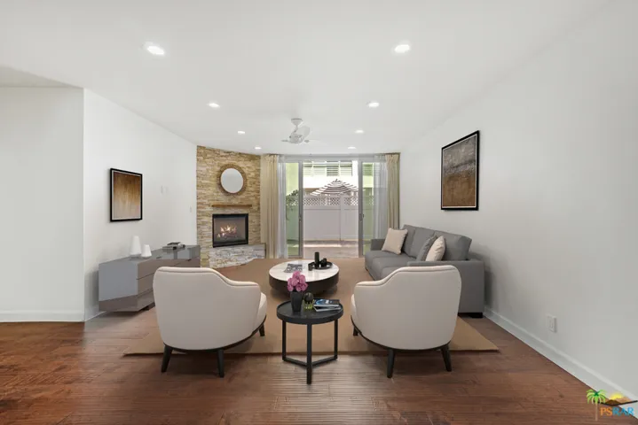 1010 N Kings Road 104, West Hollywood, California 90069