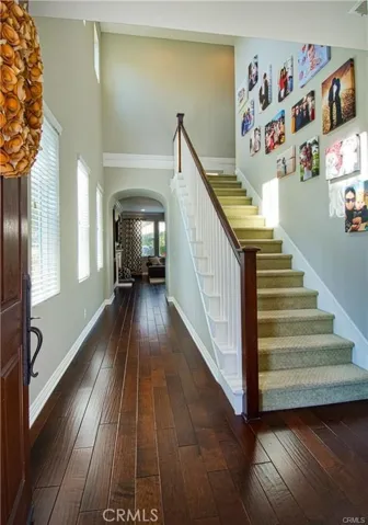 Entry way & stairs to 2nd floor