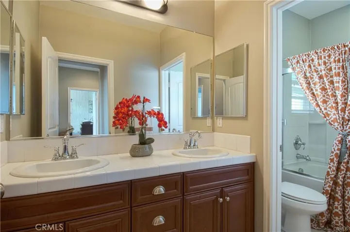 2nd bath upstairs