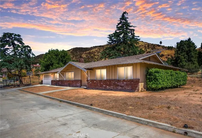 9240 Mountain View Avenue, Cherry Valley, California 92223