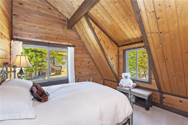 2678 Thule Lane, Running Springs, California 92382