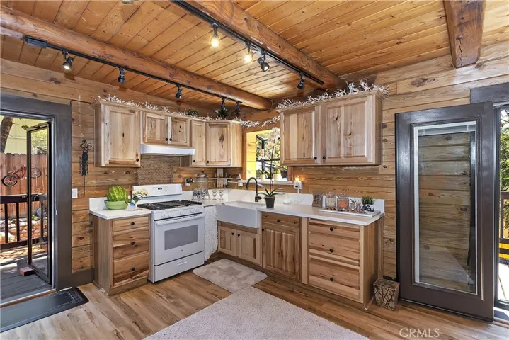 2678 Thule Lane, Running Springs, California 92382