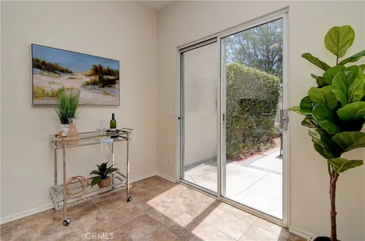 Nook area offers more entertaining space...or could be a nice home office area.