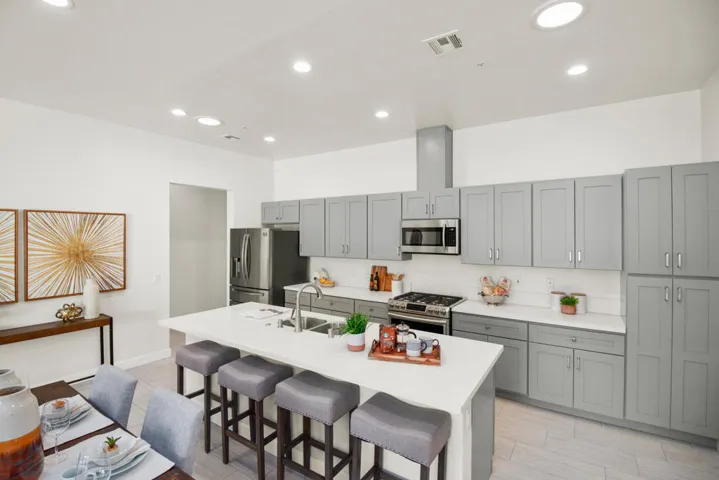53125 Avenida Ramirez, La Quinta - (MLS)