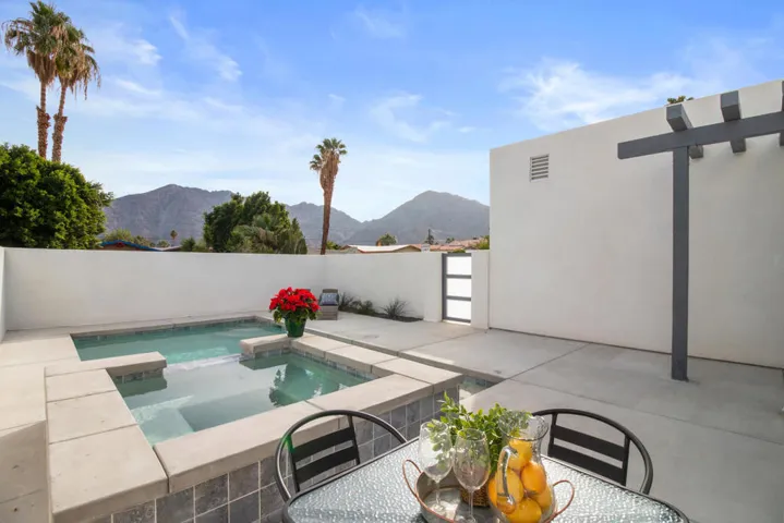 53125 Avenida Ramirez, La Quinta - (MLS)