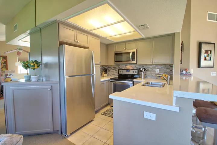 Kitchen Magenta 1