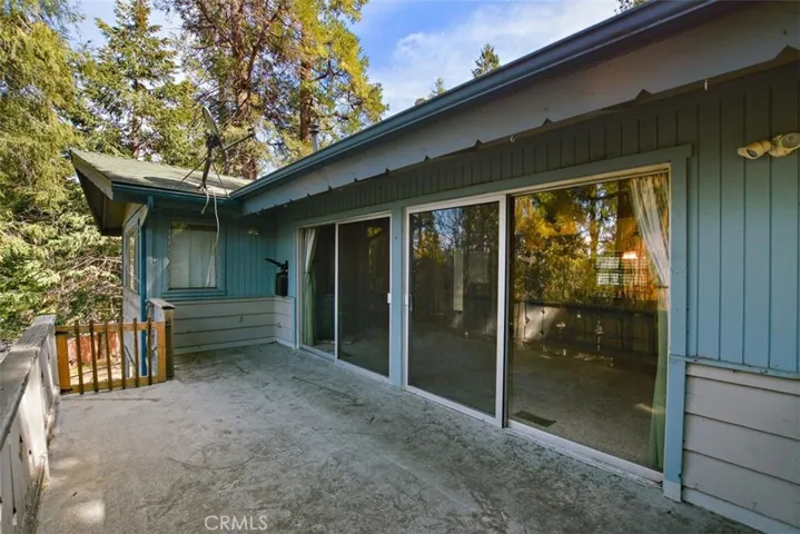 24862 Felsen Drive, Crestline, California 92325
