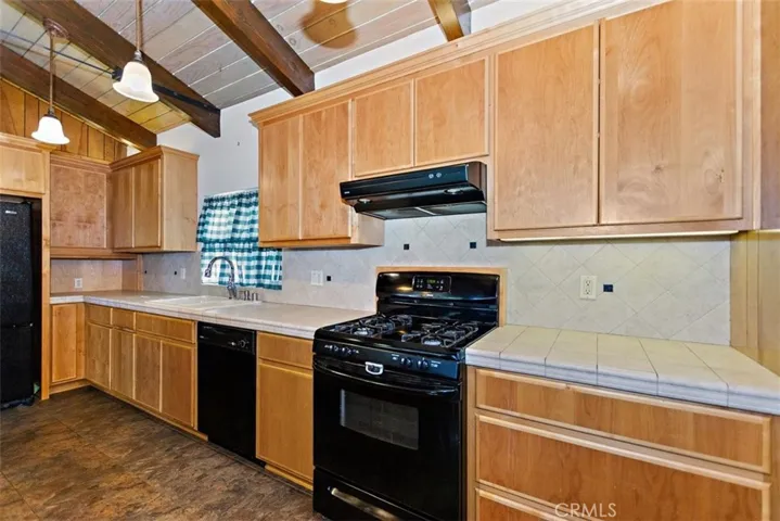 24862 Felsen Drive, Crestline, California 92325