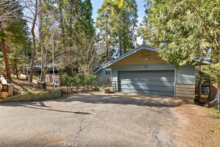 24862 Felsen Drive, Crestline, California 92325