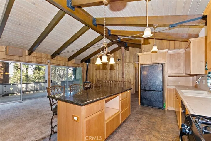 24862 Felsen Drive, Crestline, California 92325