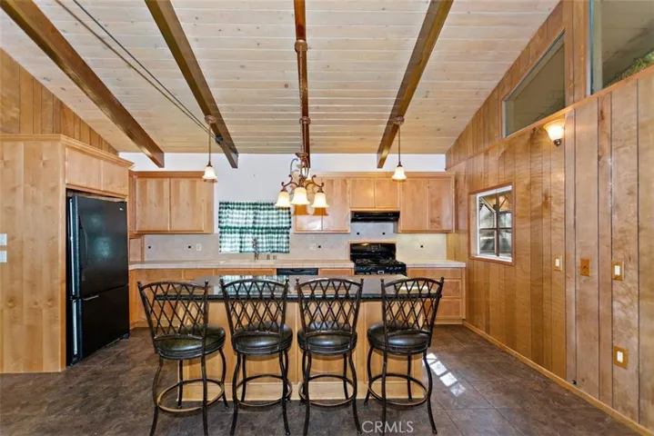 24862 Felsen Drive, Crestline, California 92325