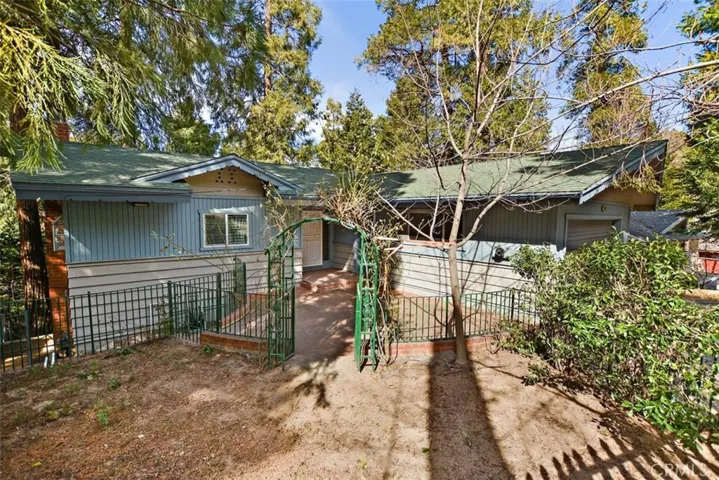 24862 Felsen Drive, Crestline, California 92325