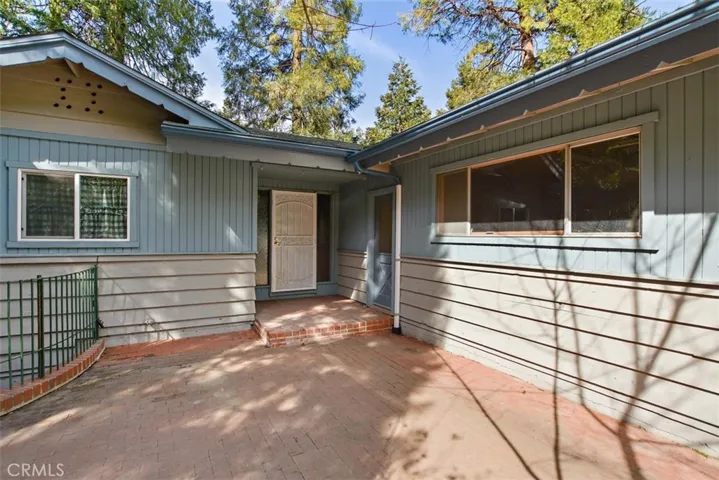 24862 Felsen Drive, Crestline, California 92325