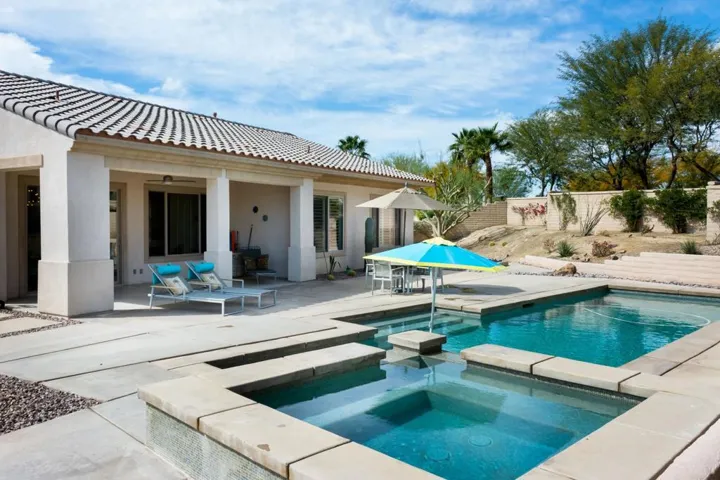 Pool 2