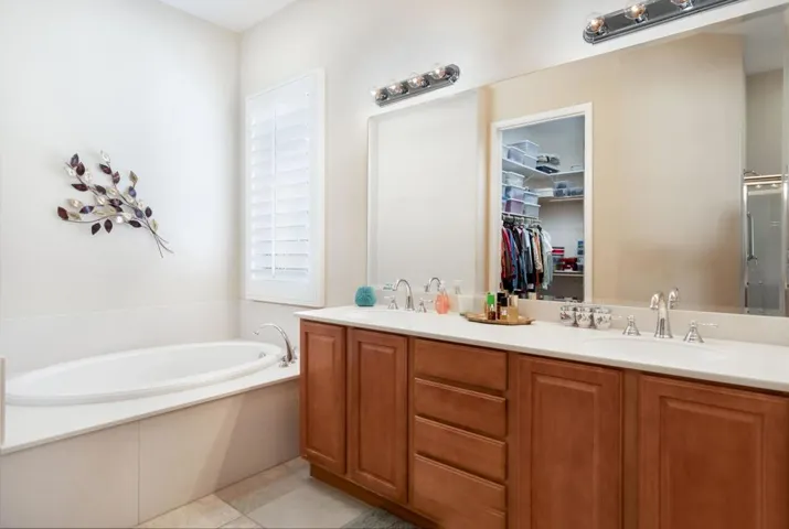 Master Bedroom 4