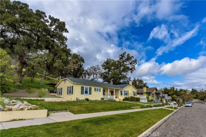 1351 Chestnut Street, Paso Robles, California 93446