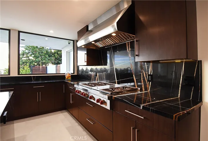 45 Oceanaire Drive, Rancho Palos Verdes, California 90275
