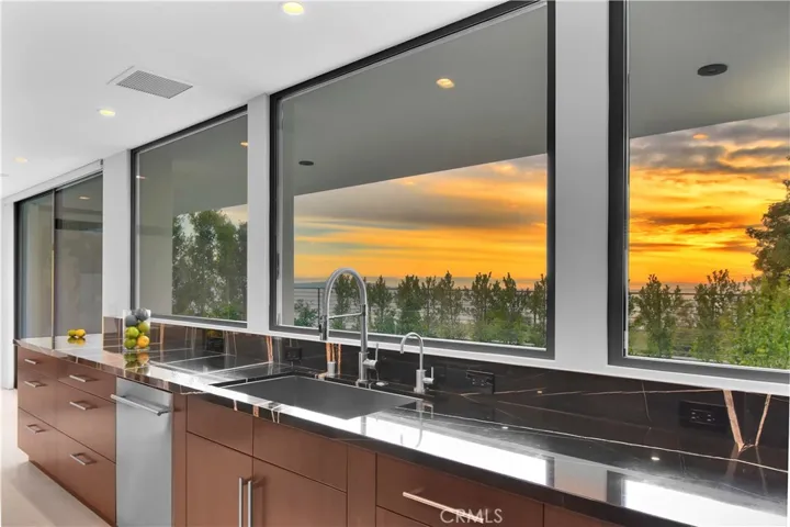 45 Oceanaire Drive, Rancho Palos Verdes, California 90275
