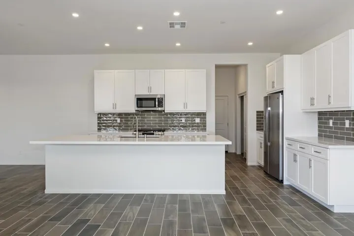 013_Kitchen