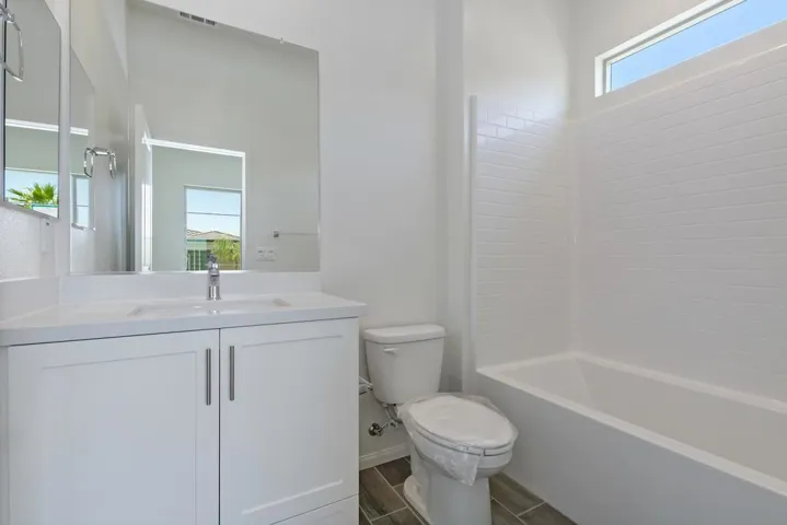 026_Bathroom