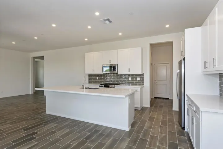 016_Kitchen