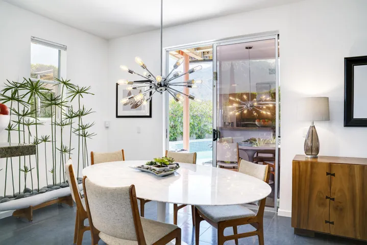 Dining Room & Pool View