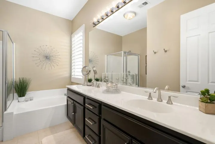 43760+Bordeaux+Dr+La+Quinta-32-mls