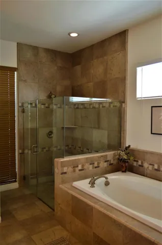 79505 Kingston Mstr Bath (3)