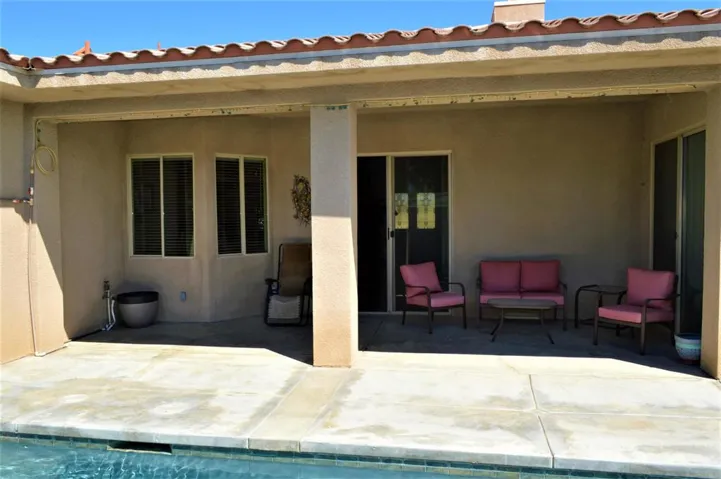 79505 Kingston Backyard (6)