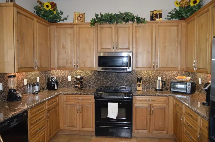 79505 Kingston Kitchen (5)