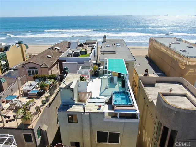 99 B Surfside, Surfside, California 90743