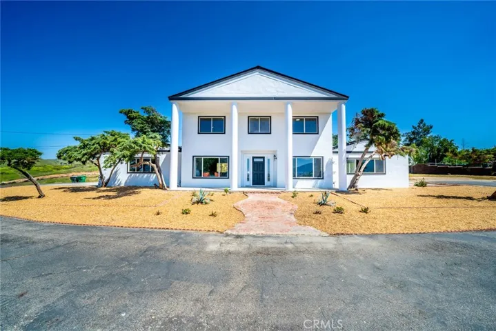 18736 Consul Avenue, Corona, California 92881