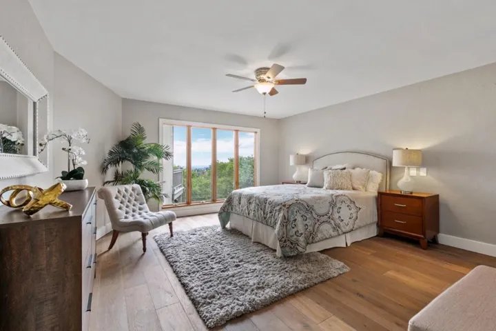 30 Knollcrest Road, Hillsborough, California 94010