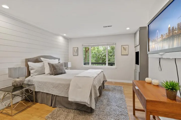 30 Knollcrest Road, Hillsborough, California 94010