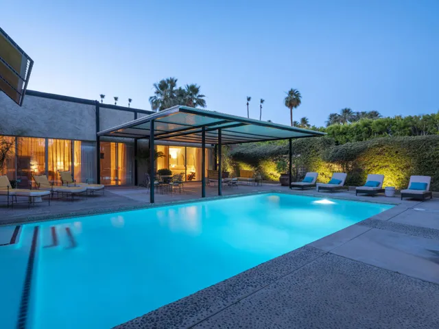 Pool 9