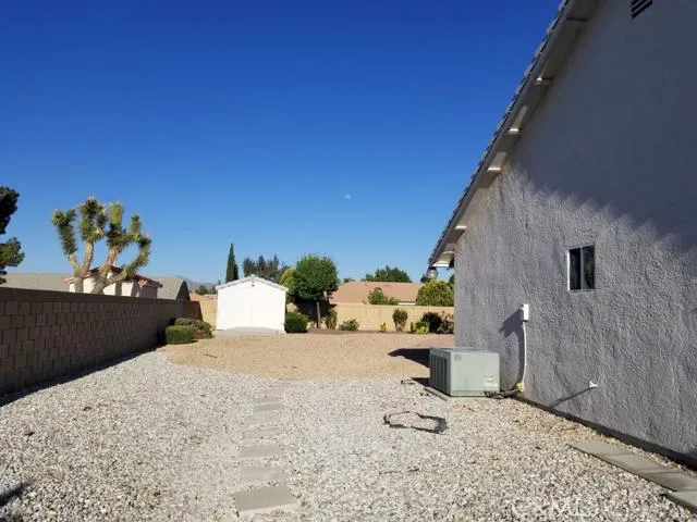 12875 Quail Summit Road, Apple Valley, California 92308