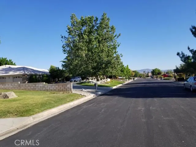 12875 Quail Summit Road, Apple Valley, California 92308