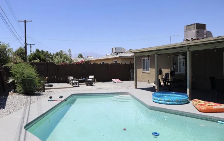 pool 2