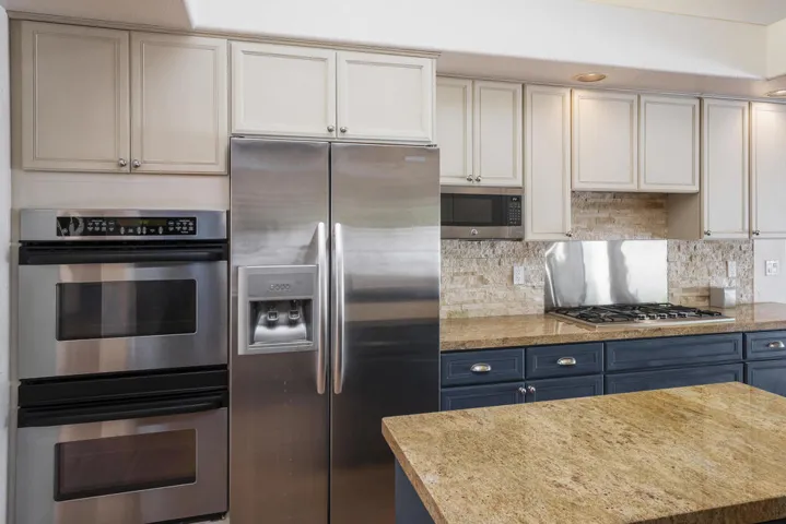 MLS 42825 Caballeros Bermuda Dunes CA-17
