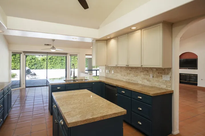 MLS 42825 Caballeros Bermuda Dunes CA-16