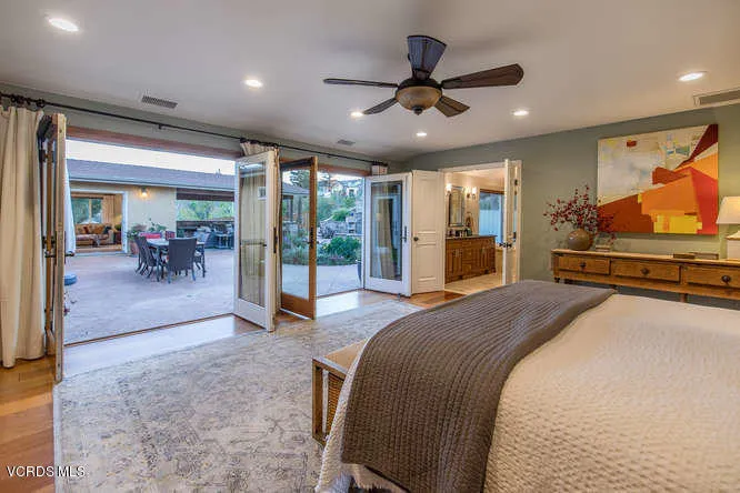 1021 Calle Las Trancas-small-036-017-Cal