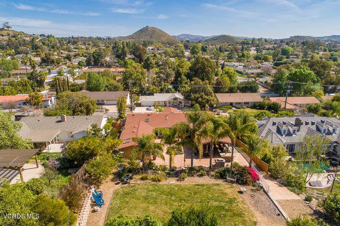 1021 Calle Las Trancas-small-003-048-Cal