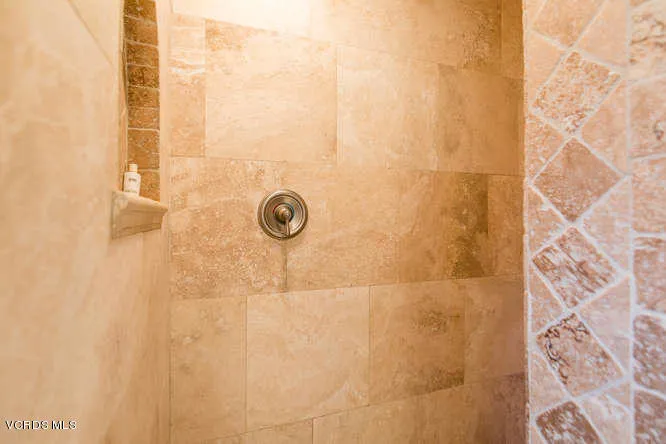 1021 Calle Las Trancas-small-031-038-Cal