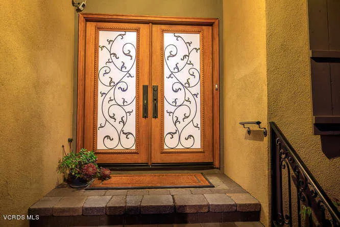 1021 Calle Las Trancas-small-008-009-Cal